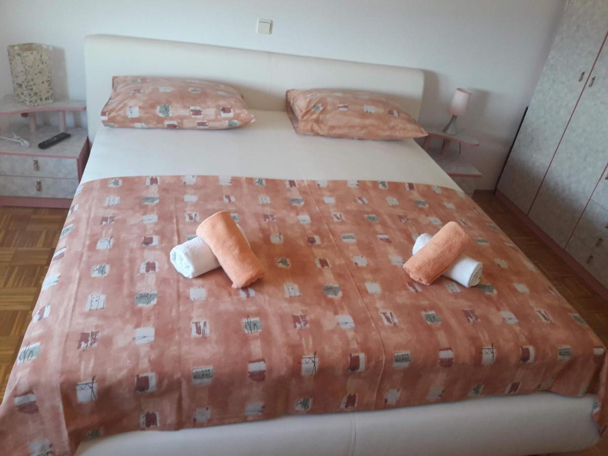 Apartmani Mila Podstrana Eksteriør billede