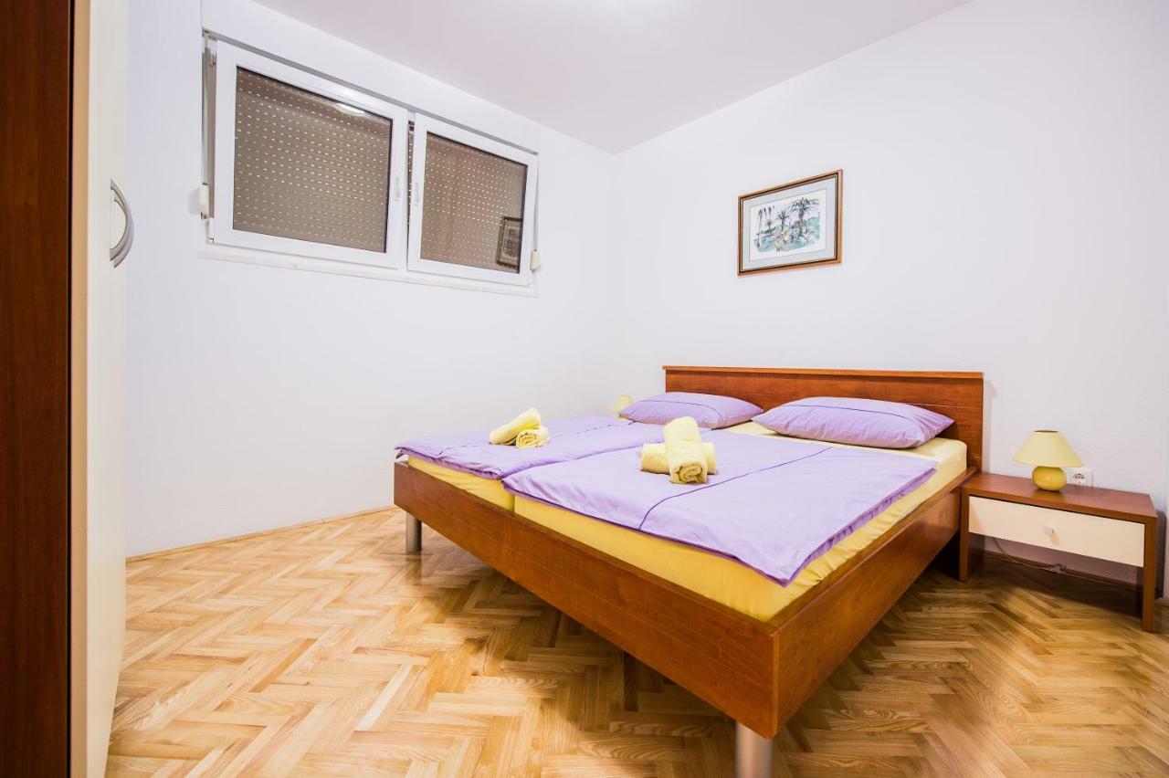 Apartmani Mila Podstrana Eksteriør billede